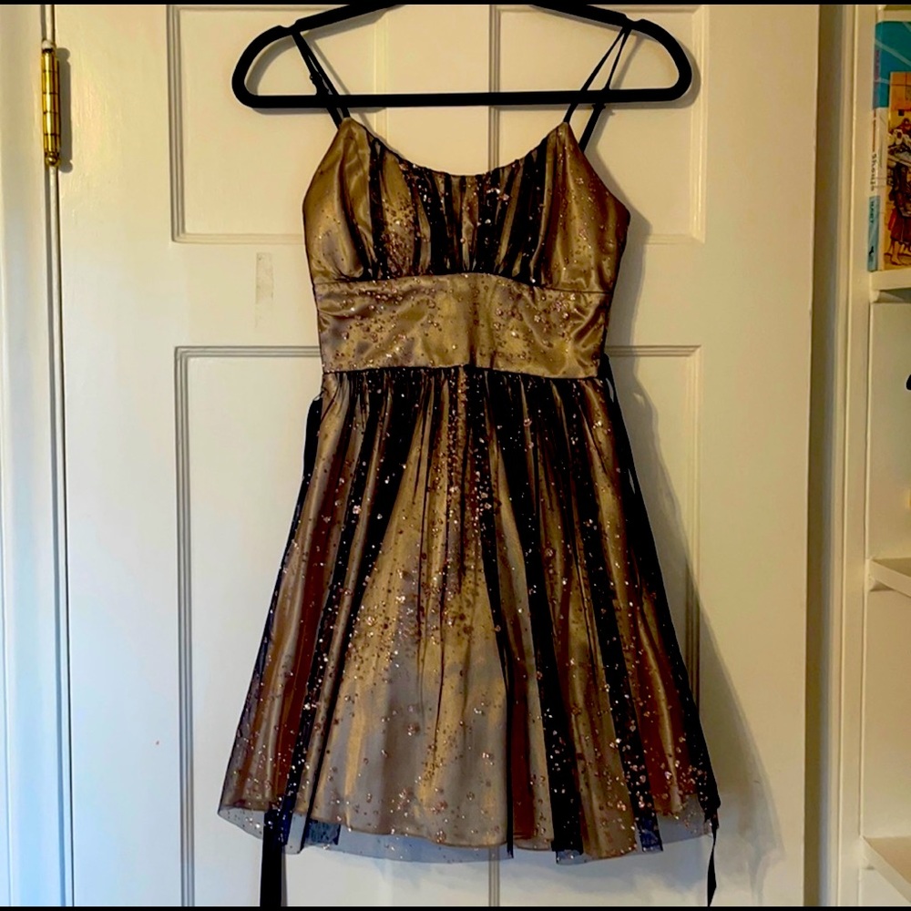 Beautiful Formal Mini Dress - Picture 2 of 6